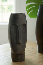 Load image into Gallery viewer, Elanman Vase
